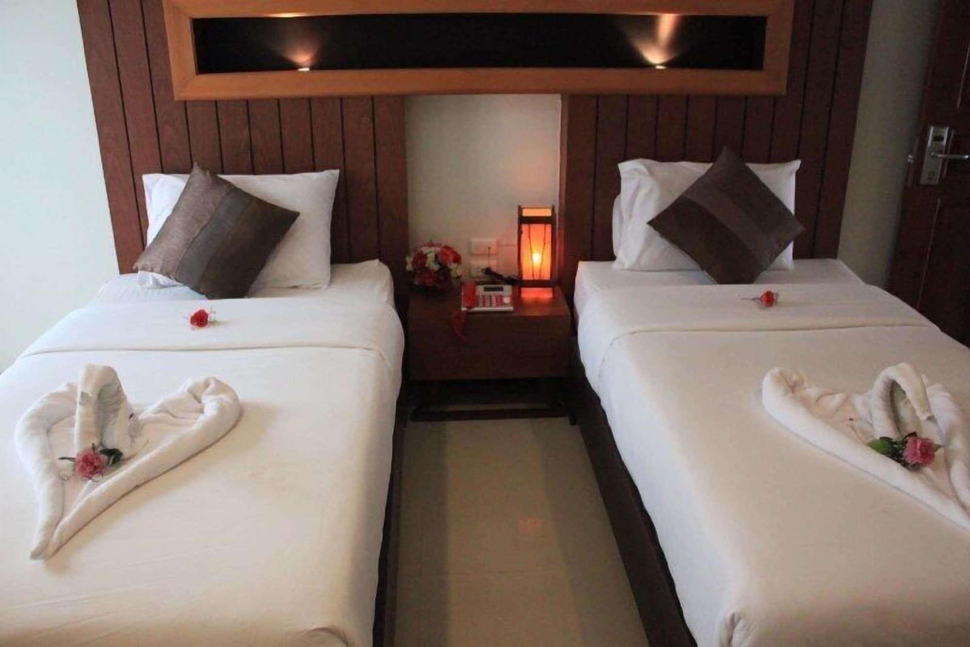 Phuket Deva Suites Patong מראה חיצוני תמונה