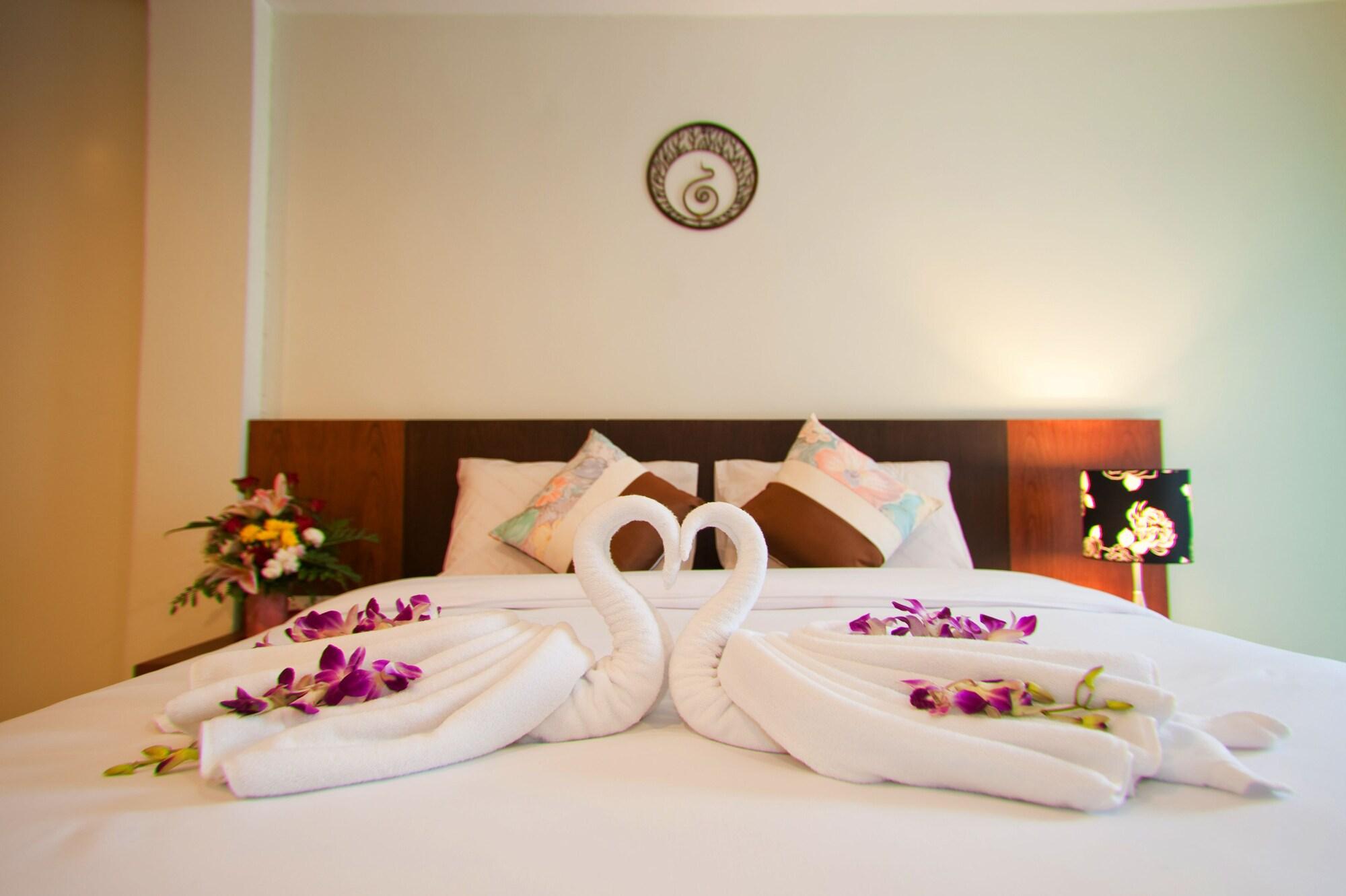 Phuket Deva Suites Patong מראה חיצוני תמונה